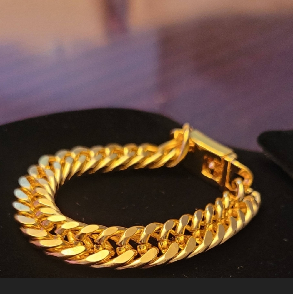 Luxurious Cuban Link Bracelet